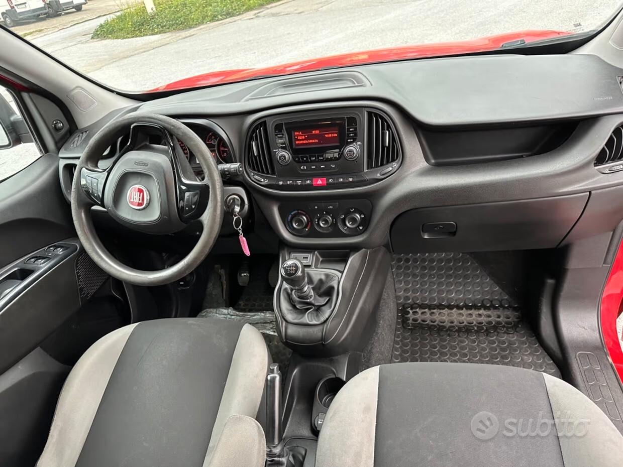 Fiat doblò 1.6 jtd 105cv lounge maxi doppia porta laterale anno 2018