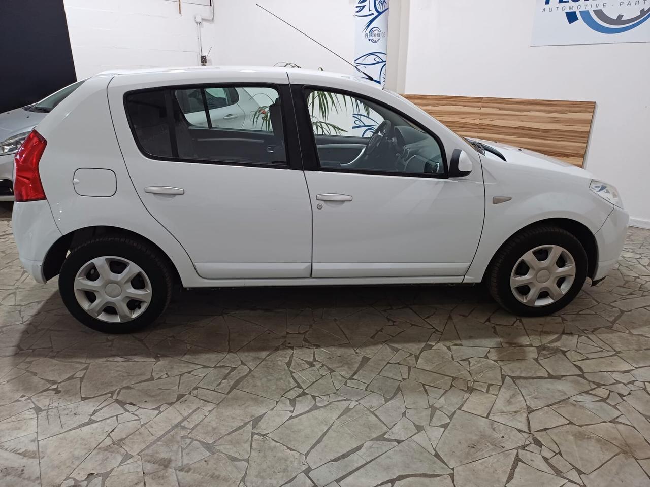 Dacia Sandero GPL DI SERIE Laureate - 2010