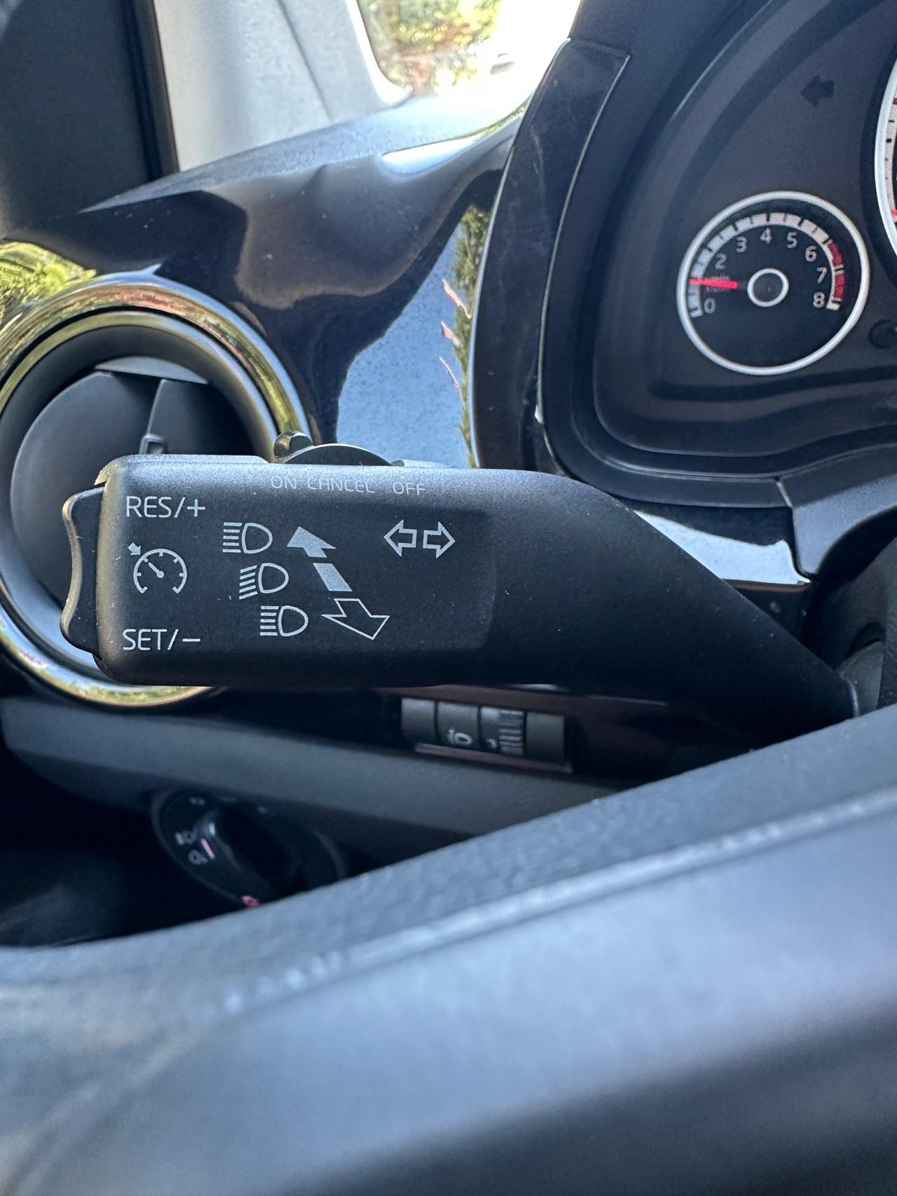Volkswagen up! 1.0 5p. eco move BlueMotion Technology - 2016