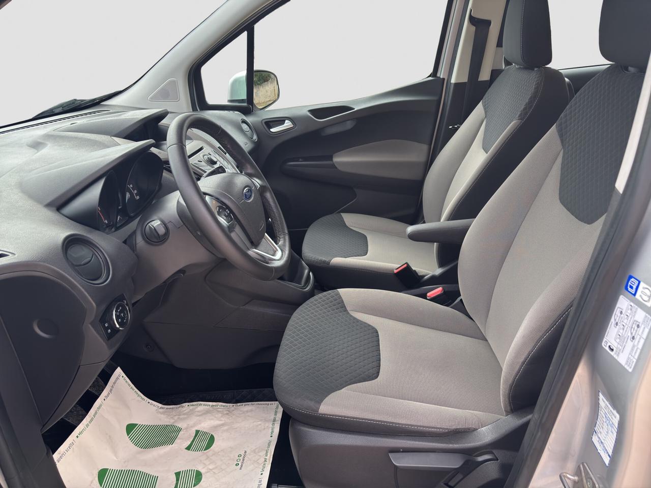 Ford Tourneo Courier 1.5 TDCI 95 CV Plus