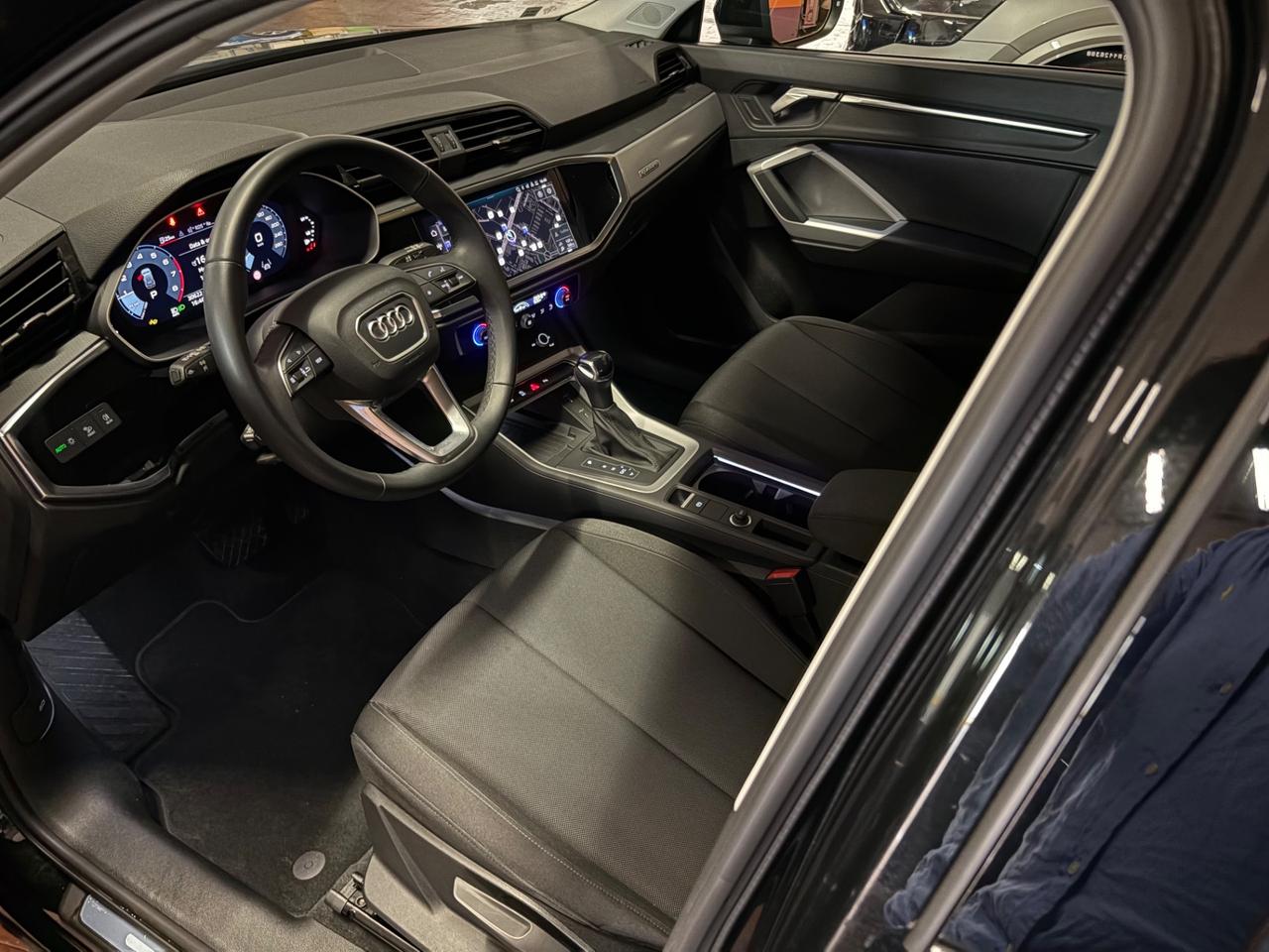 Audi Q3 40 TFSI quattro S tronic Business Advanced