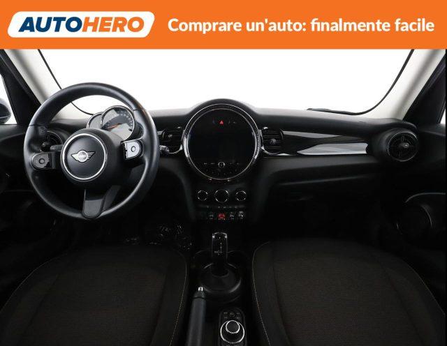 MINI Cooper 1.5 Cooper Essential 5 porte