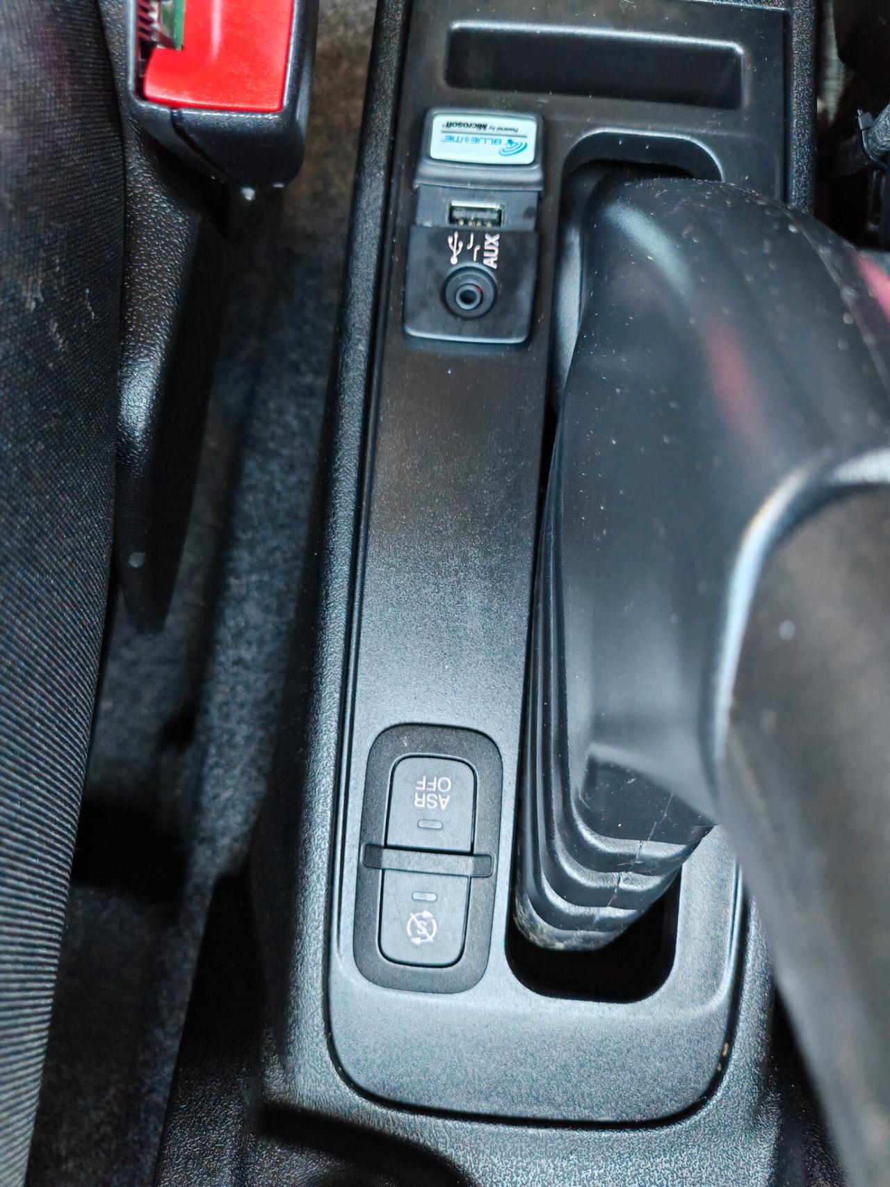 Fiat Dobló 1,6 diesel 02/2012 cv105