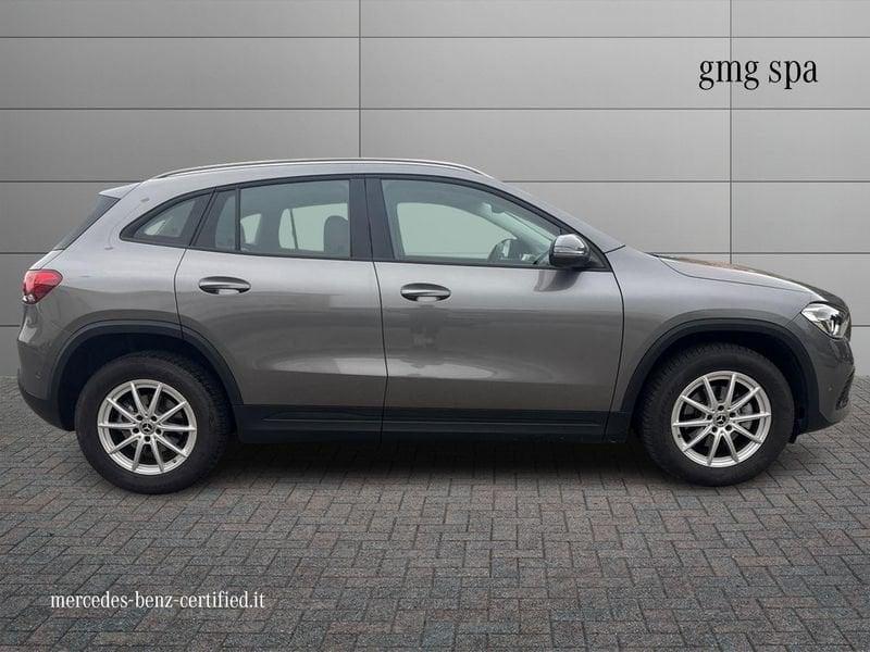 Mercedes-Benz GLA 180 Business Extra auto
