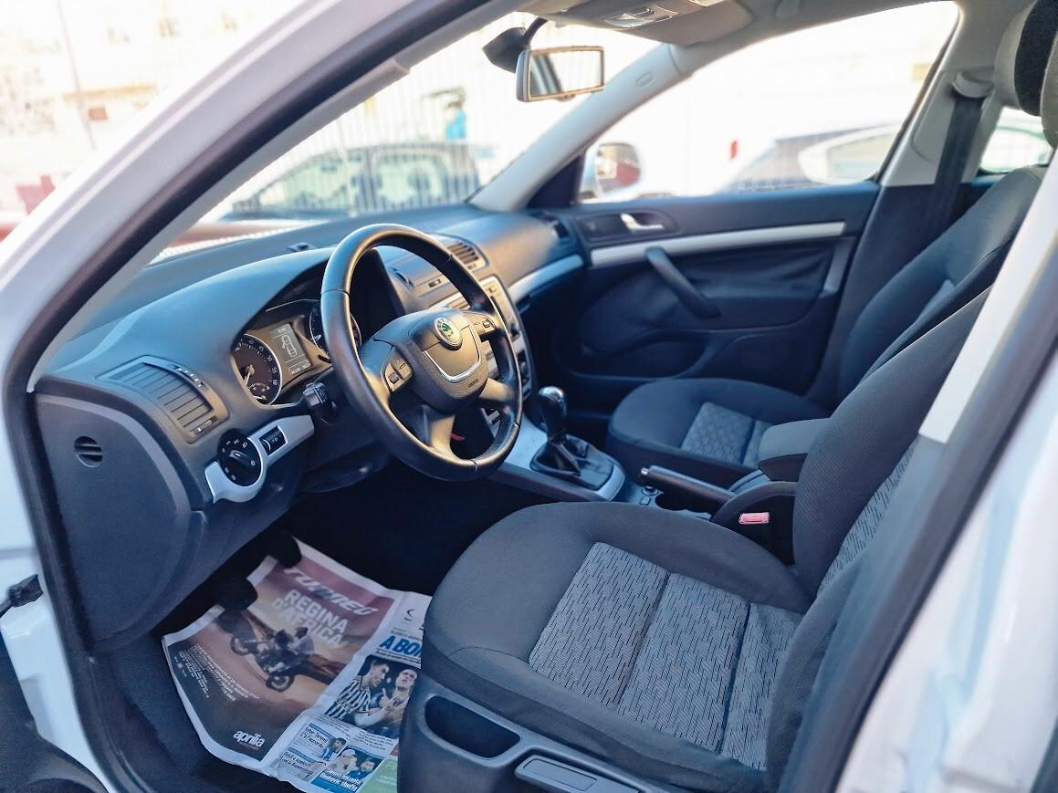 Skoda Octavia 1.6 TDI CR F.AP. Wagon Comfort