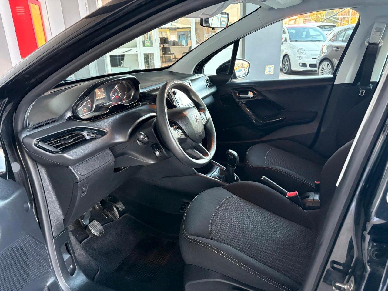 Peugeot 208 5 Porte 208 5p 1.2 puretech Active 82cv