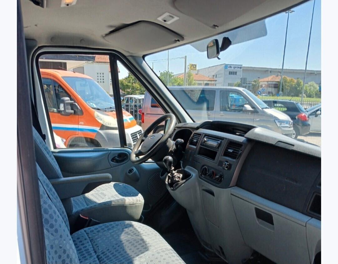 Ford Transit 9 posti 2.2 motore a catena model 2010