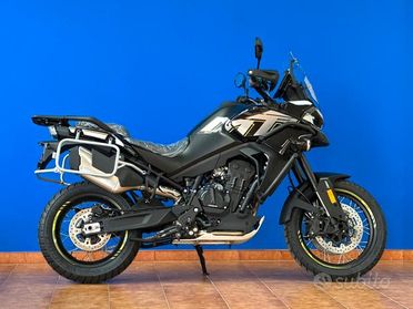CF Moto MT 800 Explore tua a soli 98 euro al mese