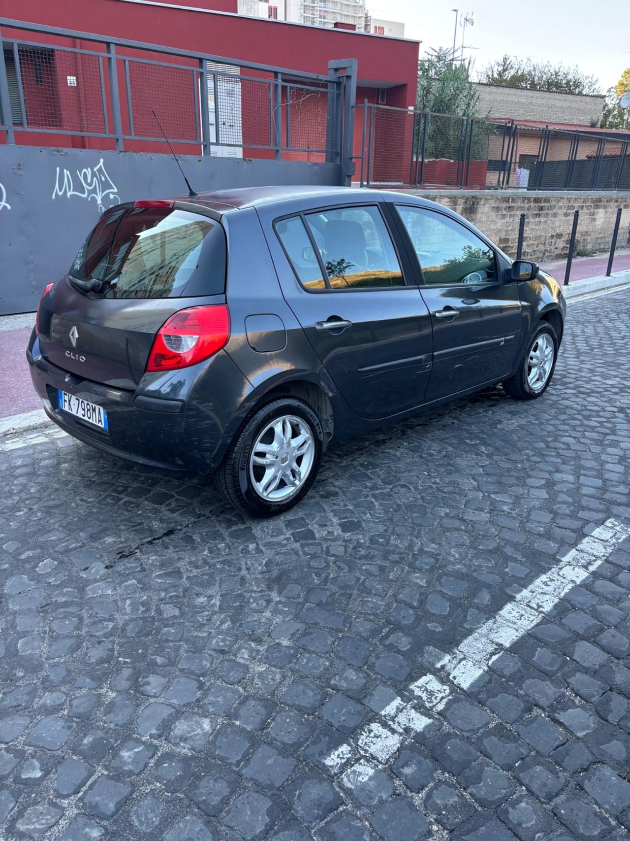 Renault Clio Storia 1.2 5 porte Confort