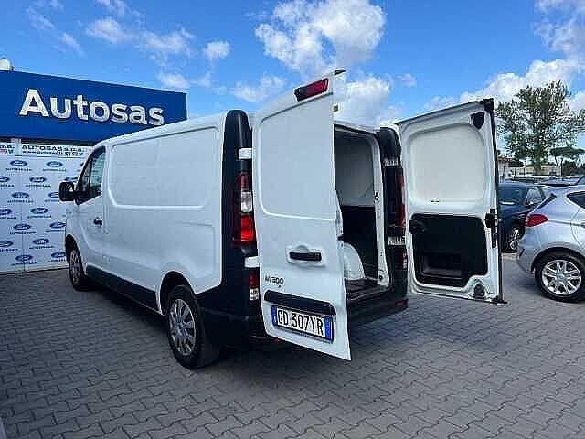 Nissan NV300 27 2.0 dCi 120CV PC-TN Van