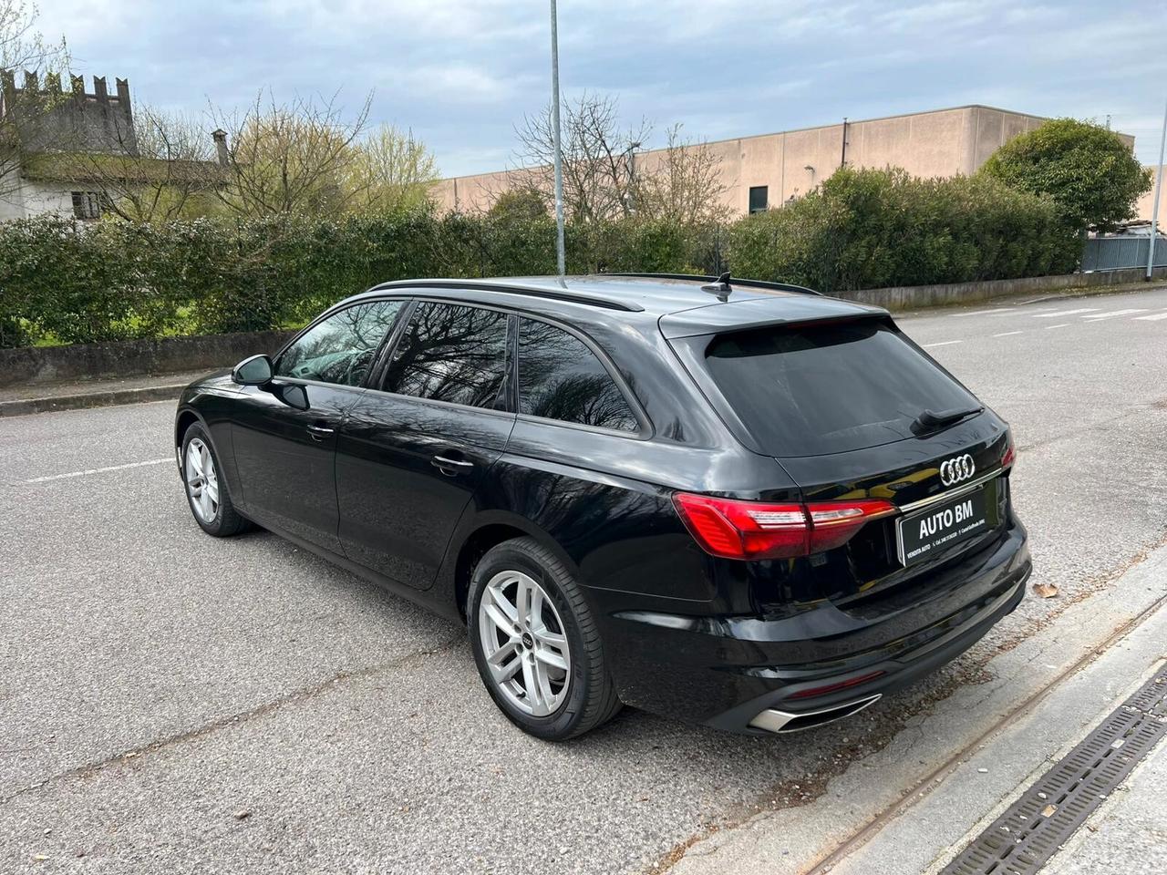 Audi A4 Avant 40 TDI quattro S tronic Business