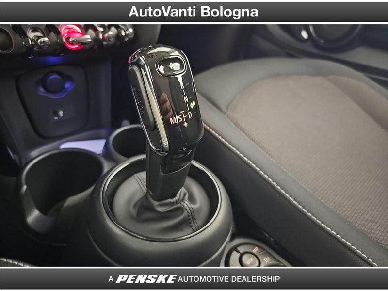 MINI Mini Mini 3p 1.5 Cooper Essential Premium Mid Package auto
