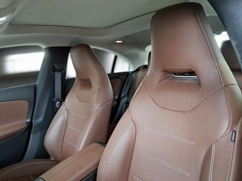 MERCEDES-BENZ CLA 200 D 4M AUTOMATIC 4MATIC SPORT COUPE
