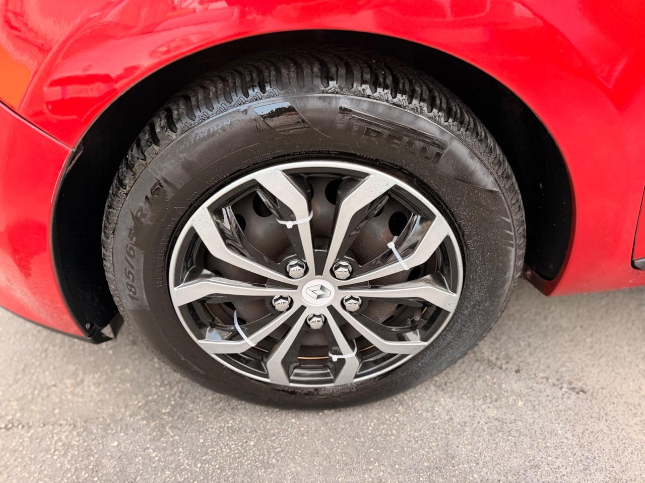 Renault Clio 1.2 75CV 5 porte Costume National 2014 100.000 km