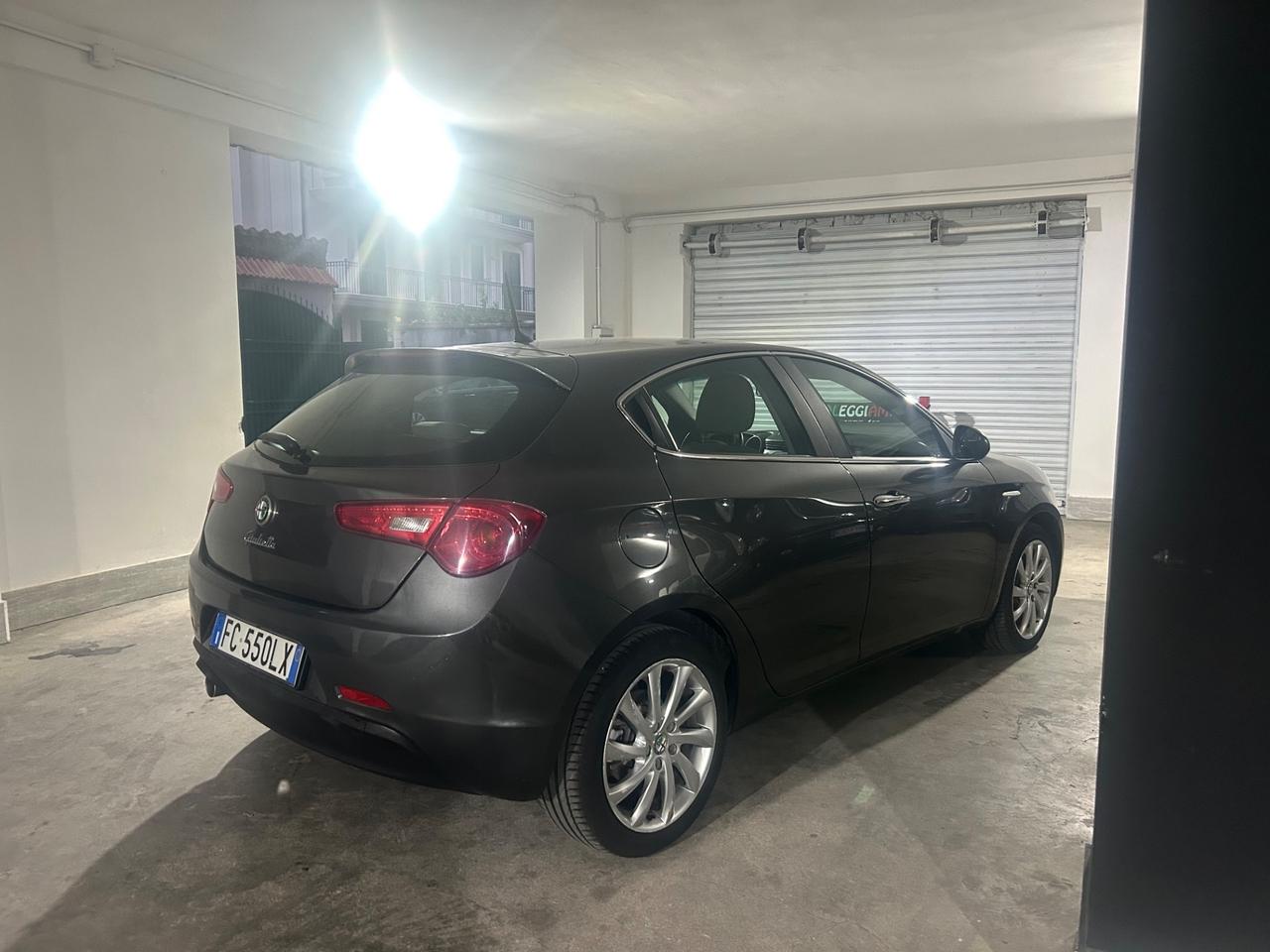 Alfa Romeo Giulietta 1.6 JTDm-2 120 CV Exclusive