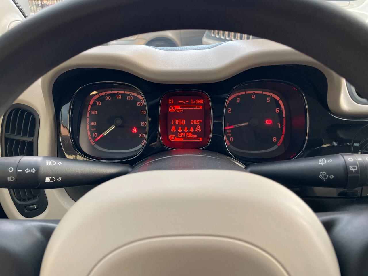 Fiat Panda 1.2 Lounge 69cv E6 IDONEA NEOPATENTATI