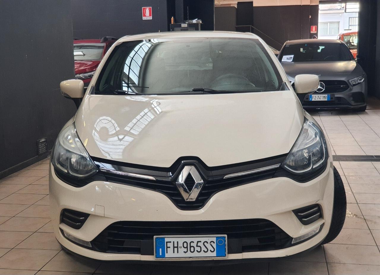 RENAULT Clio Intens 1.200 16v 75cv 5porte