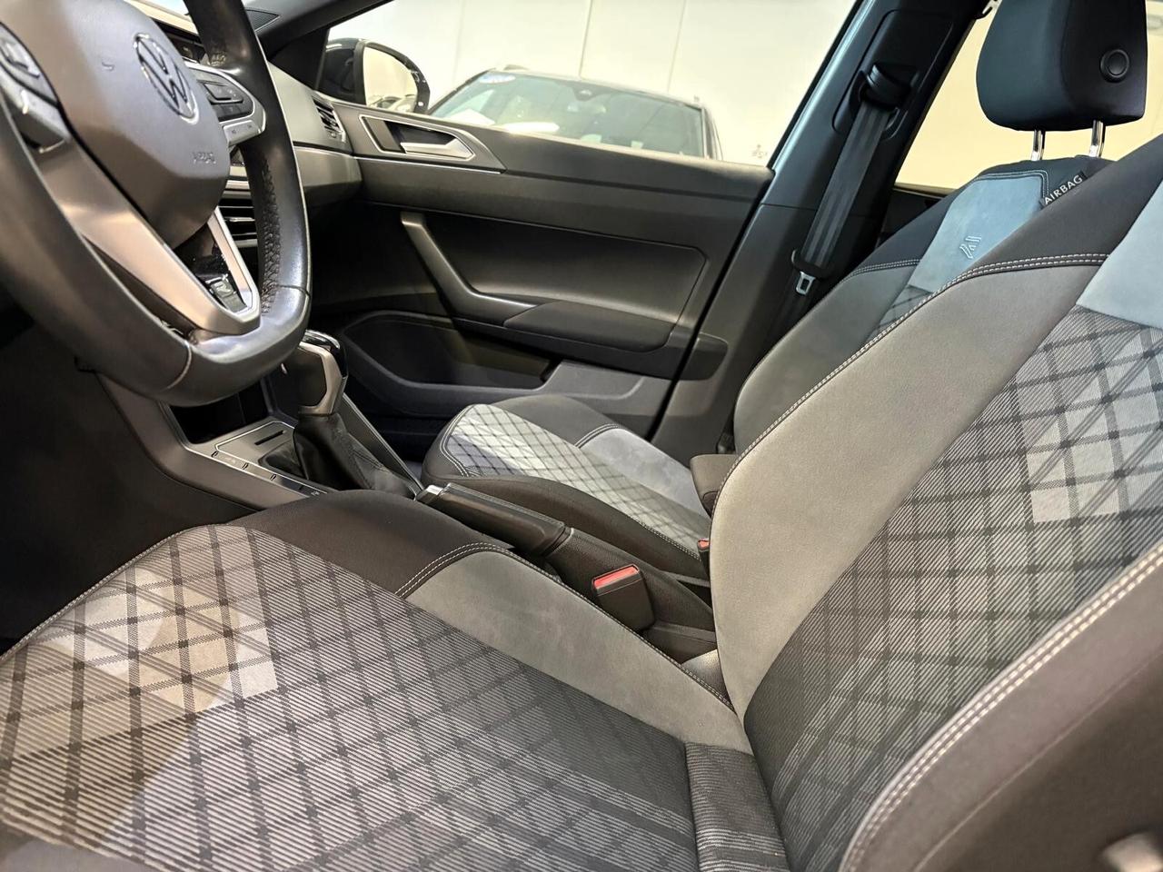 Volkswagen Taigo R-LINE 1.0 TSI 110 CV DSG