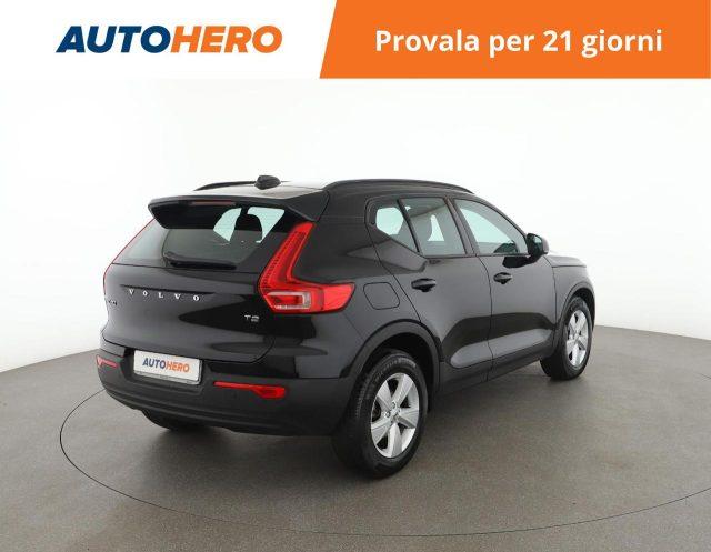 VOLVO XC40 T2 Momentum Core