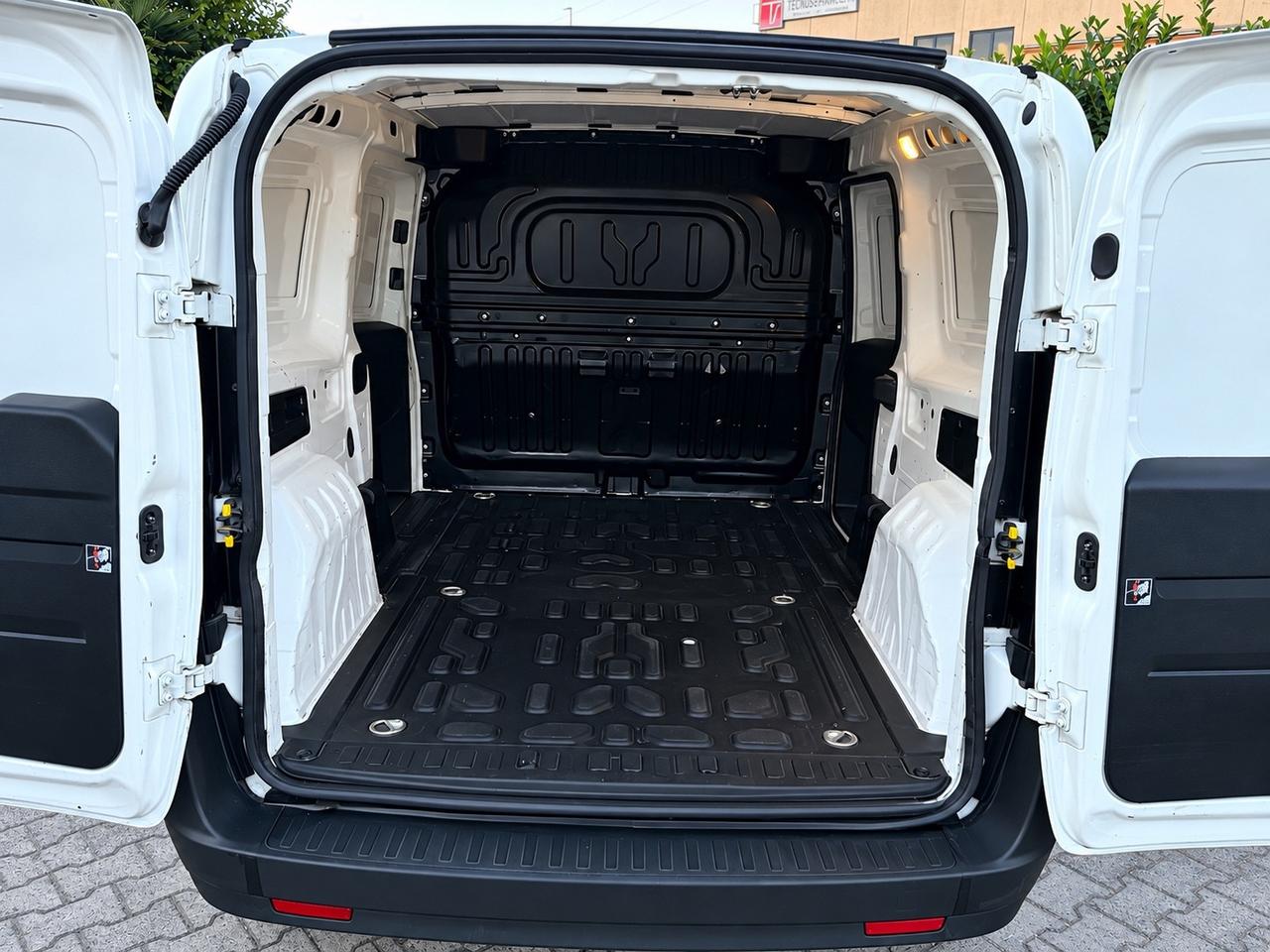 Fiat Doblo Doblò 1.6 MJT 105CV Cargo Maxi Lounge