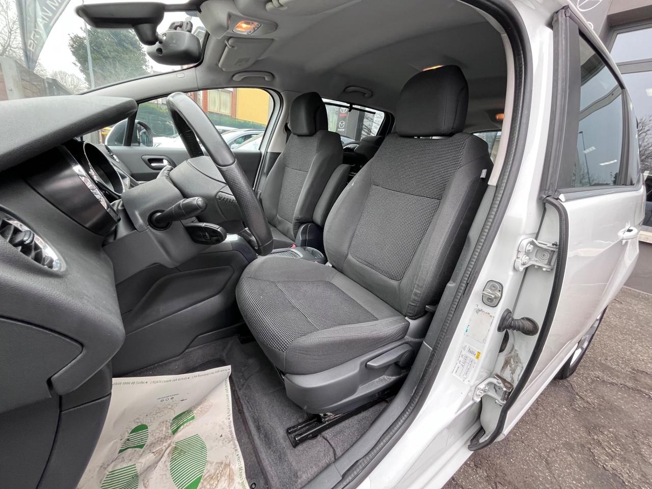 Peugeot 5008 2.0 HDi 150CV Active