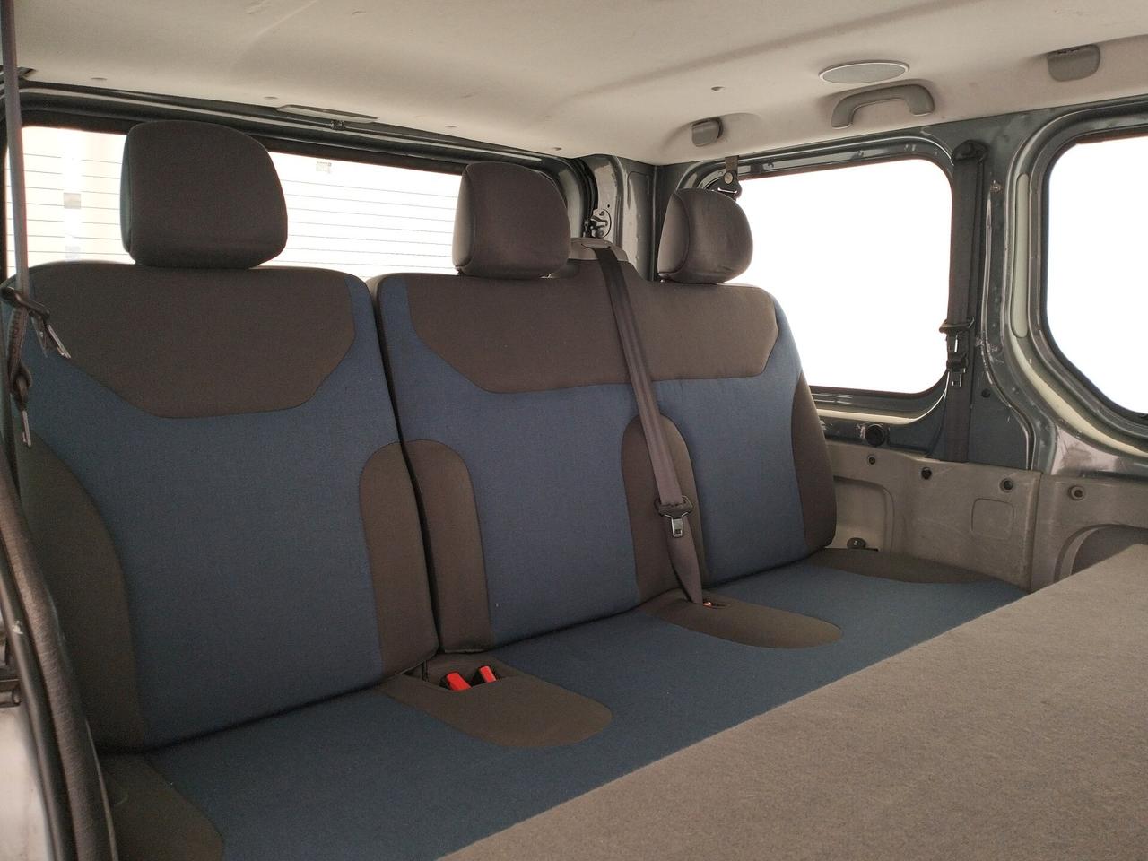 Renault Trafic 2.0 dCi 115cv Passenger - 9 POSTI
