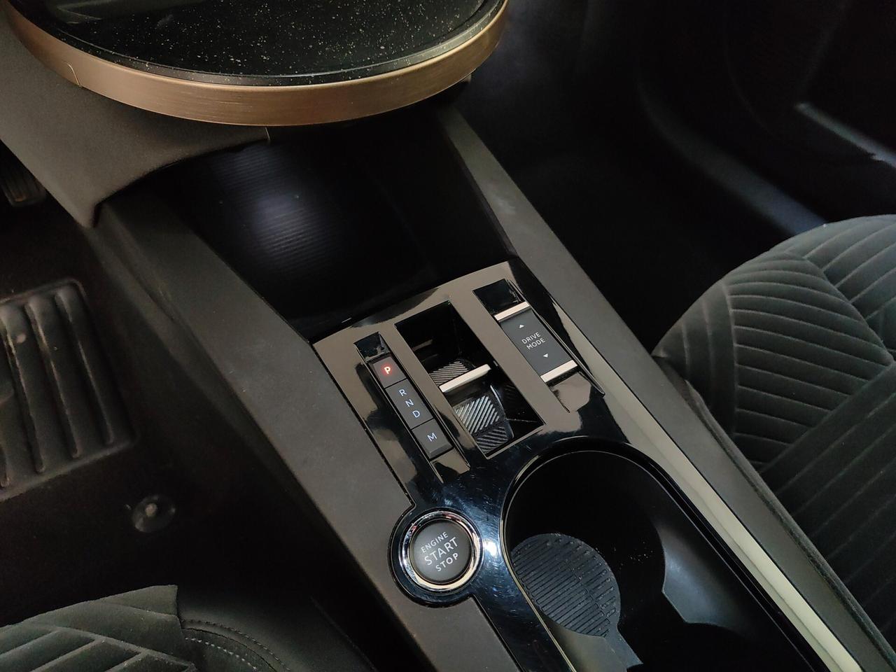 Lancia Ypsilon Hybrid e-DCT LX