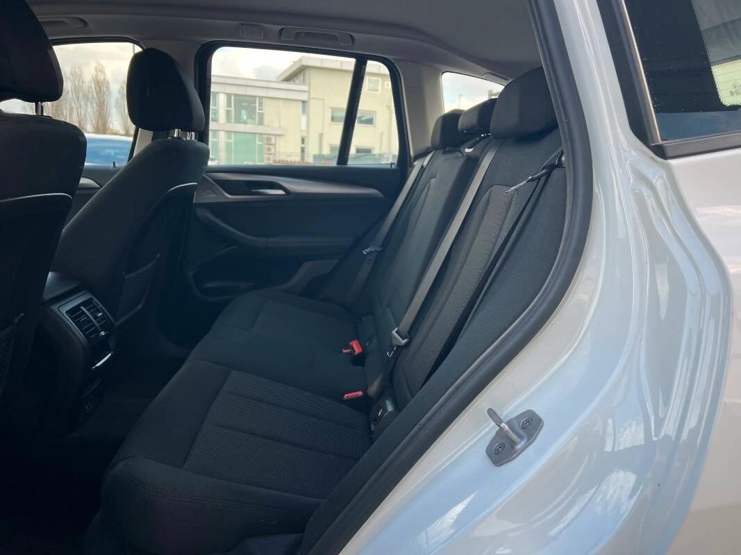 BMW X3 Sdrive18d mhev 48V Business Advantage auto