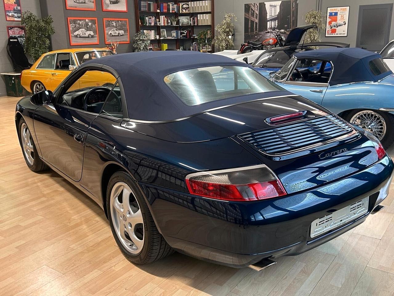 Porsche 911 Carrera Cabriolet