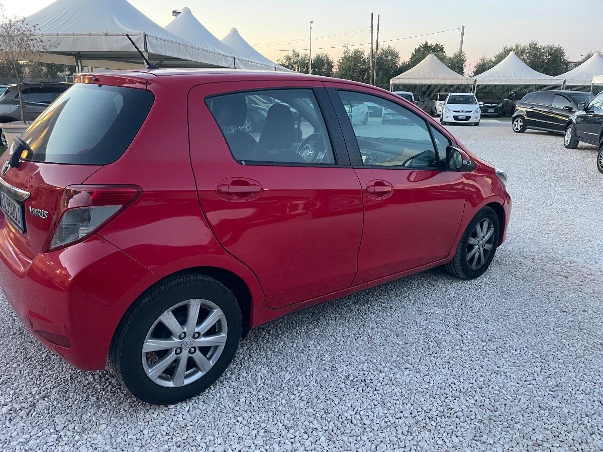 TOYOTA - Yaris - 1.3 5p. Lounge Multidrive S