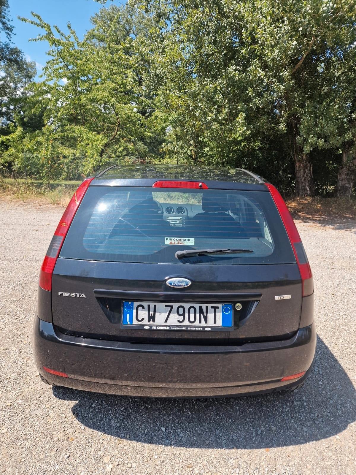 Ford Fiesta 1.4 TDCI 5P. Ghia, neopatentati