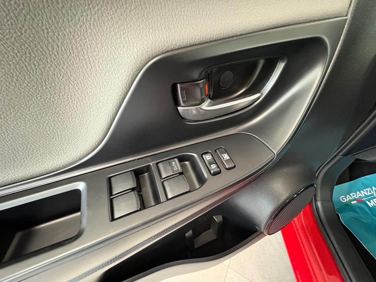 Toyota Yaris 1.5 B 75cv 2018km 65000 neopatentati