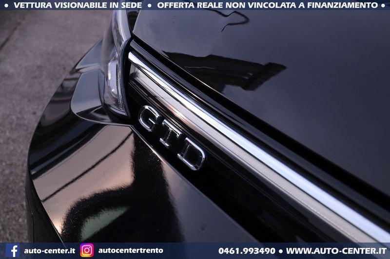 Volkswagen Golf 8 GTD DSG 2.0 TDI 200CV 19 IQ.LIGHT LED