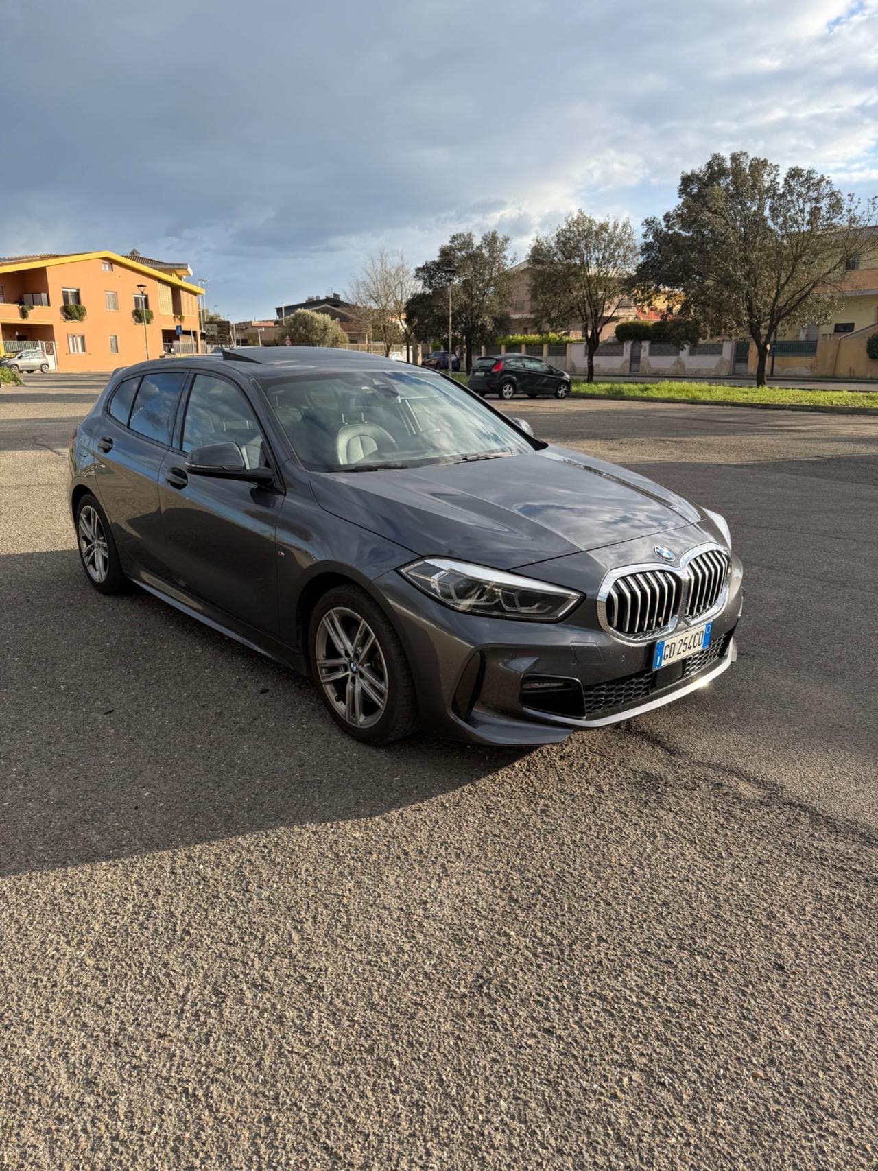 Bmw 118 118d 5p. Msport