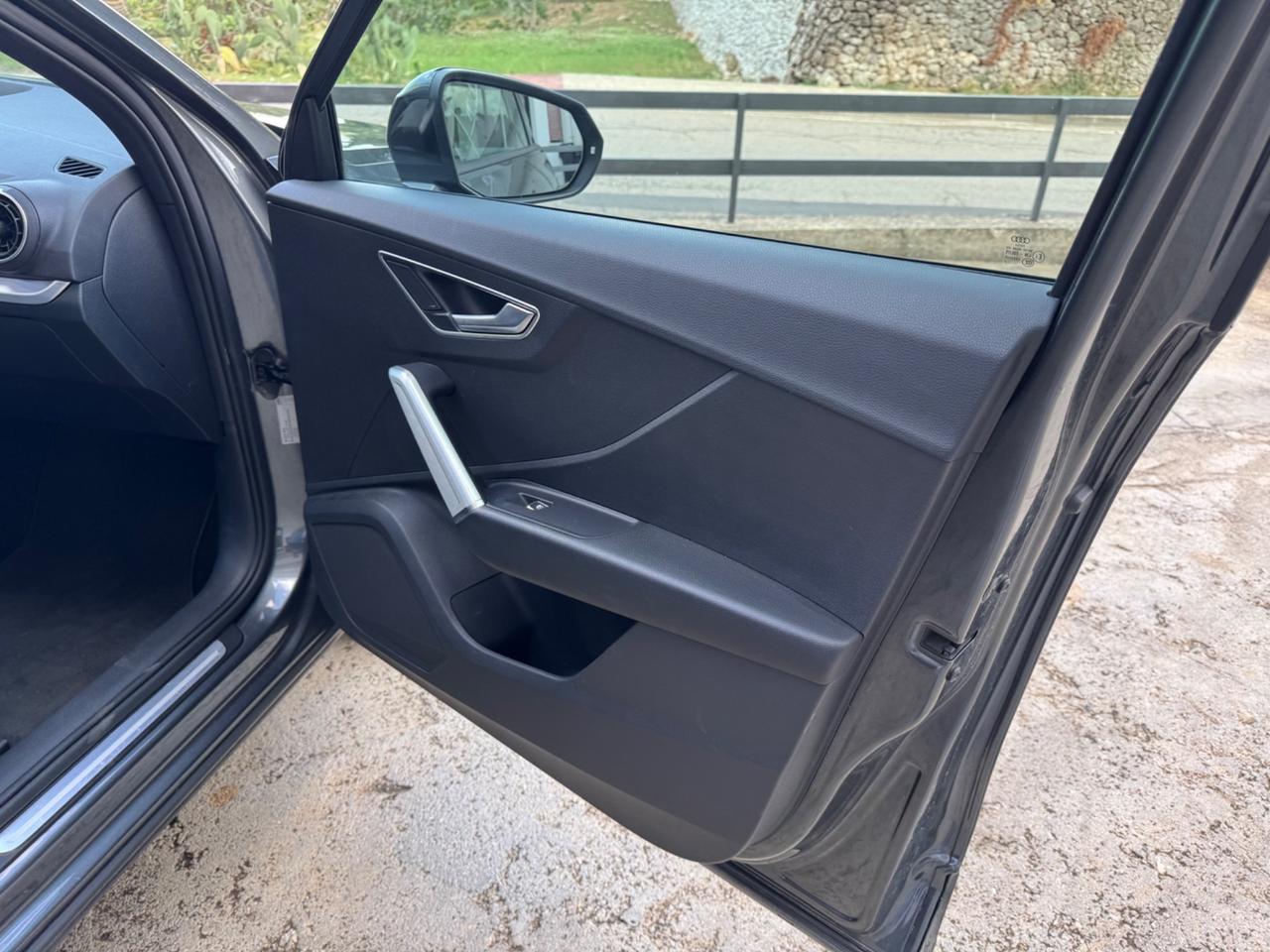 Audi Q2 1.6 TDI Sport - TETTO - CERCHI 19- 2017
