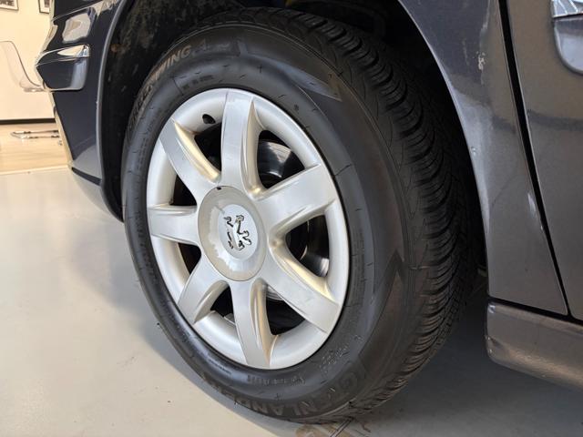 PEUGEOT 807 2.0 HDi FAP Norwest *7 POSTI*