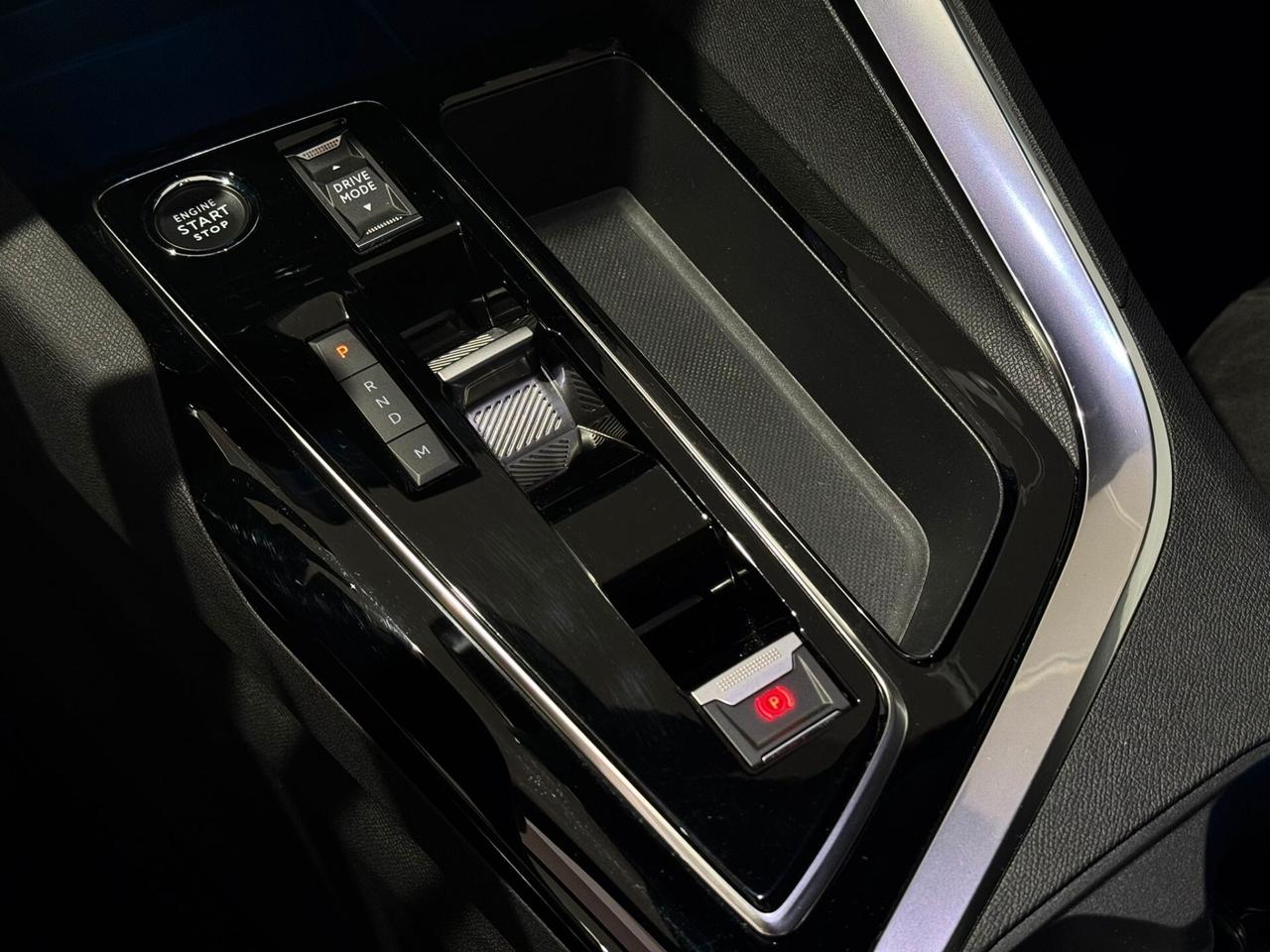 Peugeot 3008 BlueHDi 130 S&S EAT8 GT + Night Pack