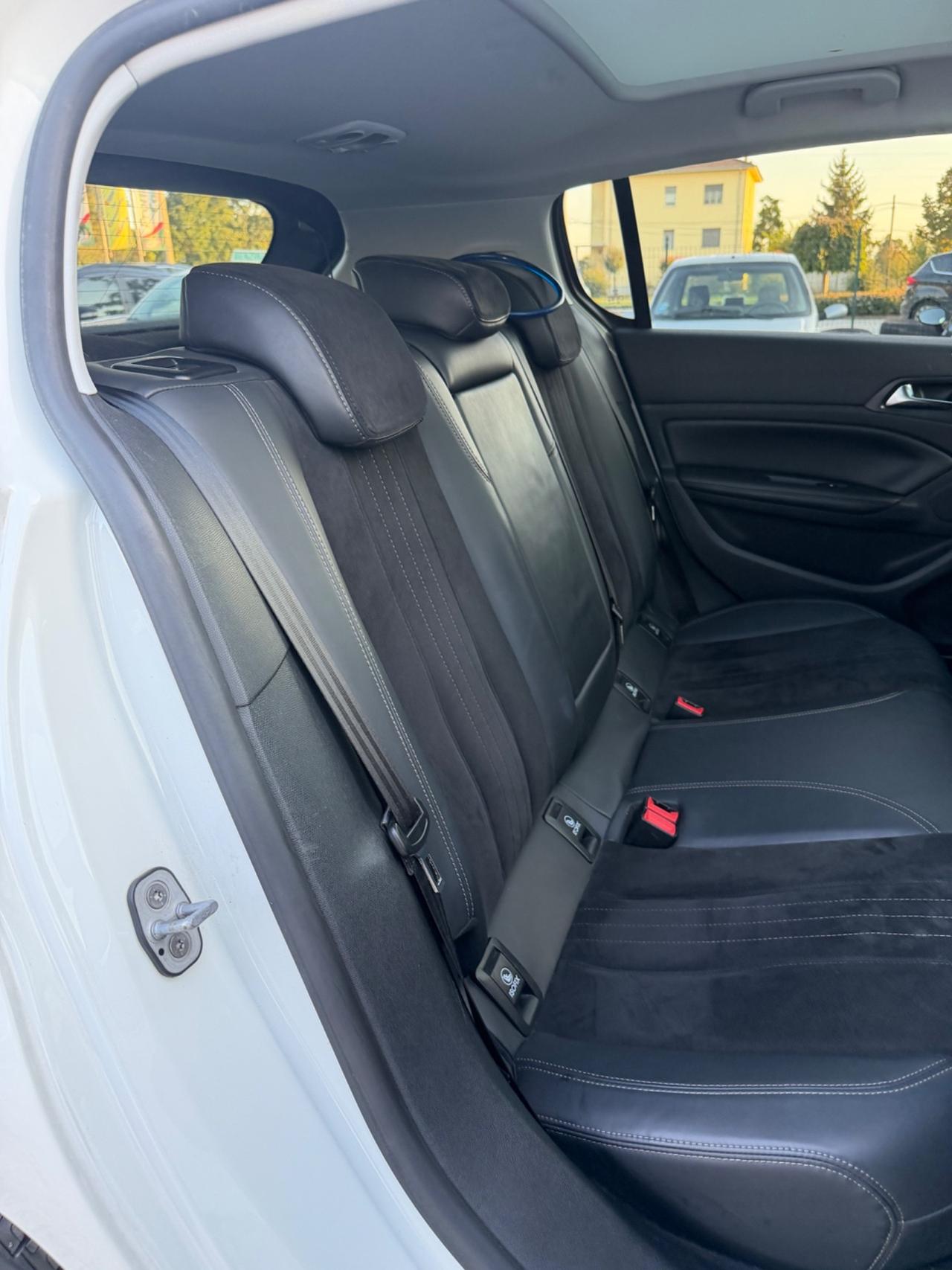 Peugeot 308 1.6 e-HDi 115 CV Stop&Start Active