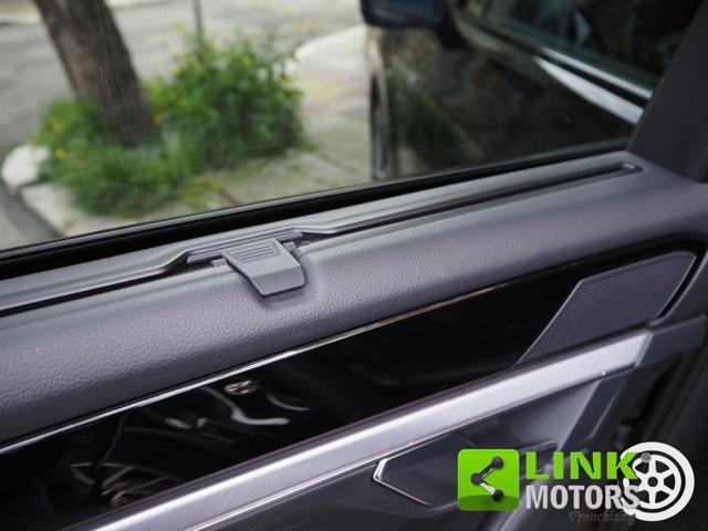 VOLKSWAGEN Touareg 3.0 V6 TDI 286 CV R-LINE