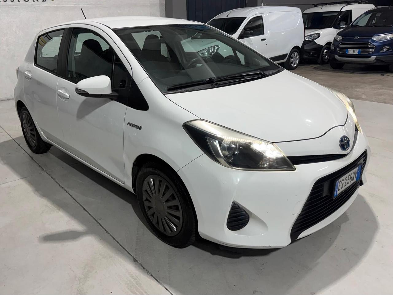 Toyota Yaris Ibrida Automatica 4 Stagioni