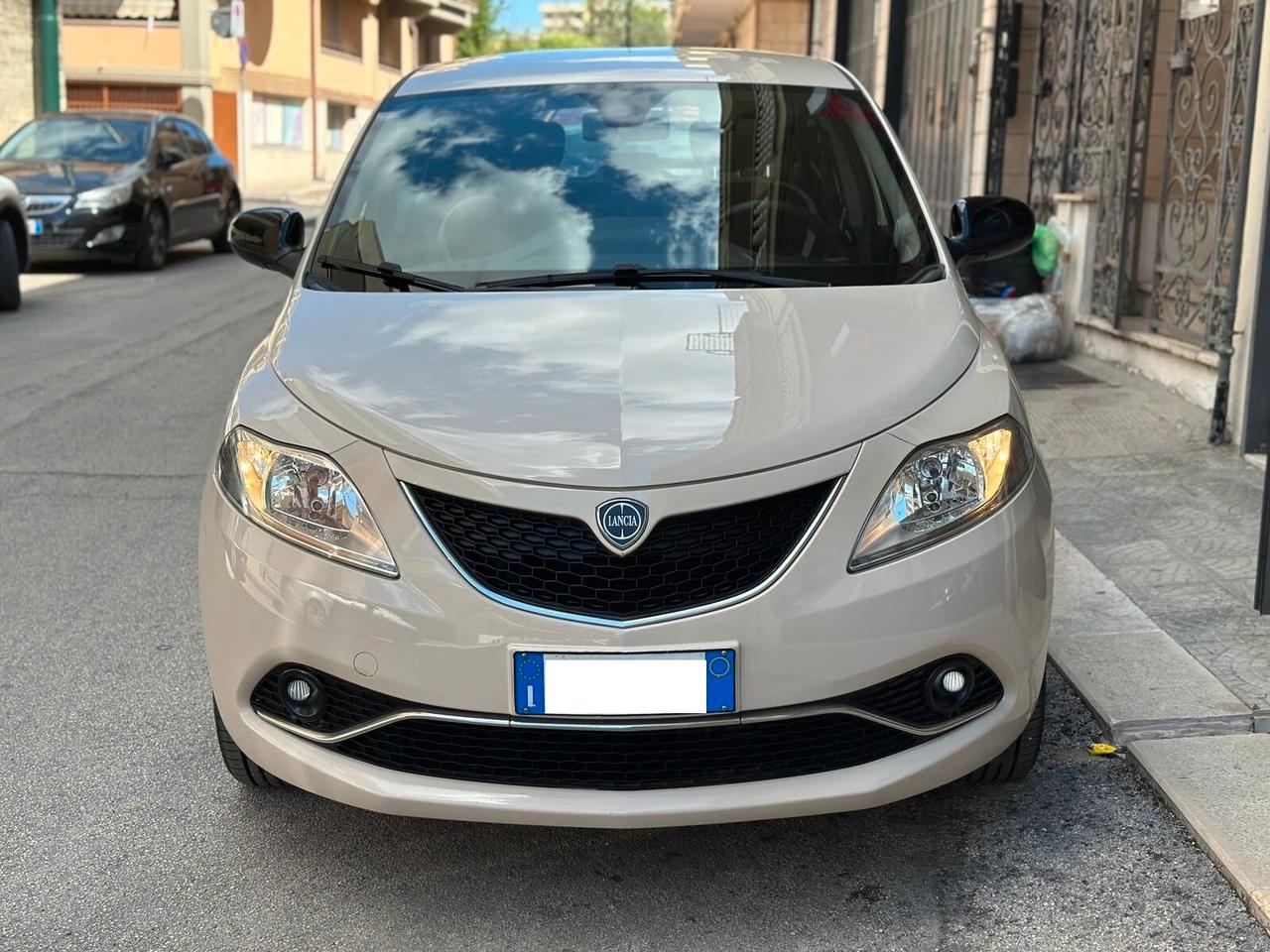 Lancia Ypsilon 1.2 69CV 5 porte Gold