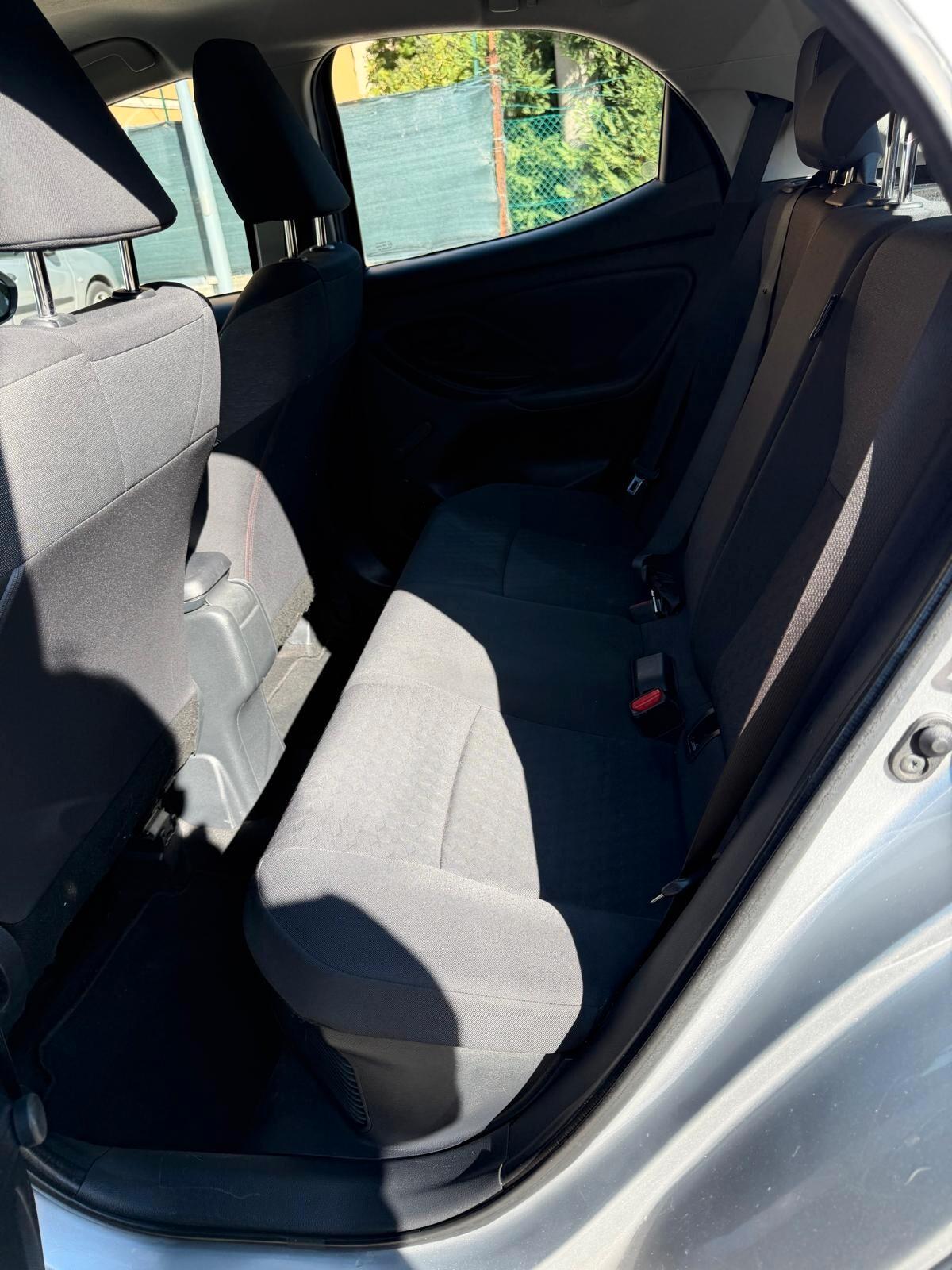 Toyota Yaris 1.5 HYBRID - NEOPATENTATI - 12 MESI DI GARANZIA -
