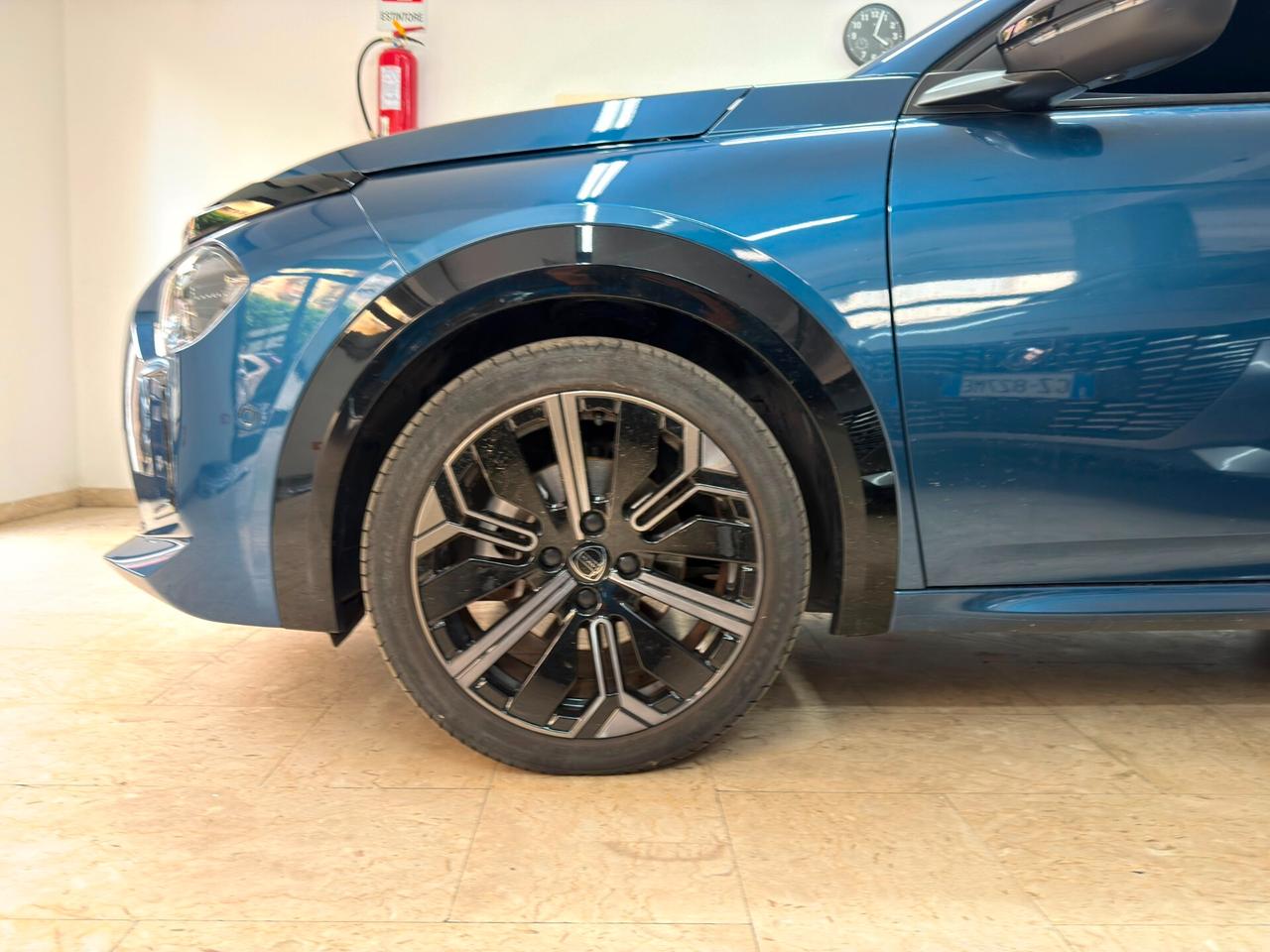 Lancia Ypsilon Hybrid 110CV e-DCT Edizione Cassina