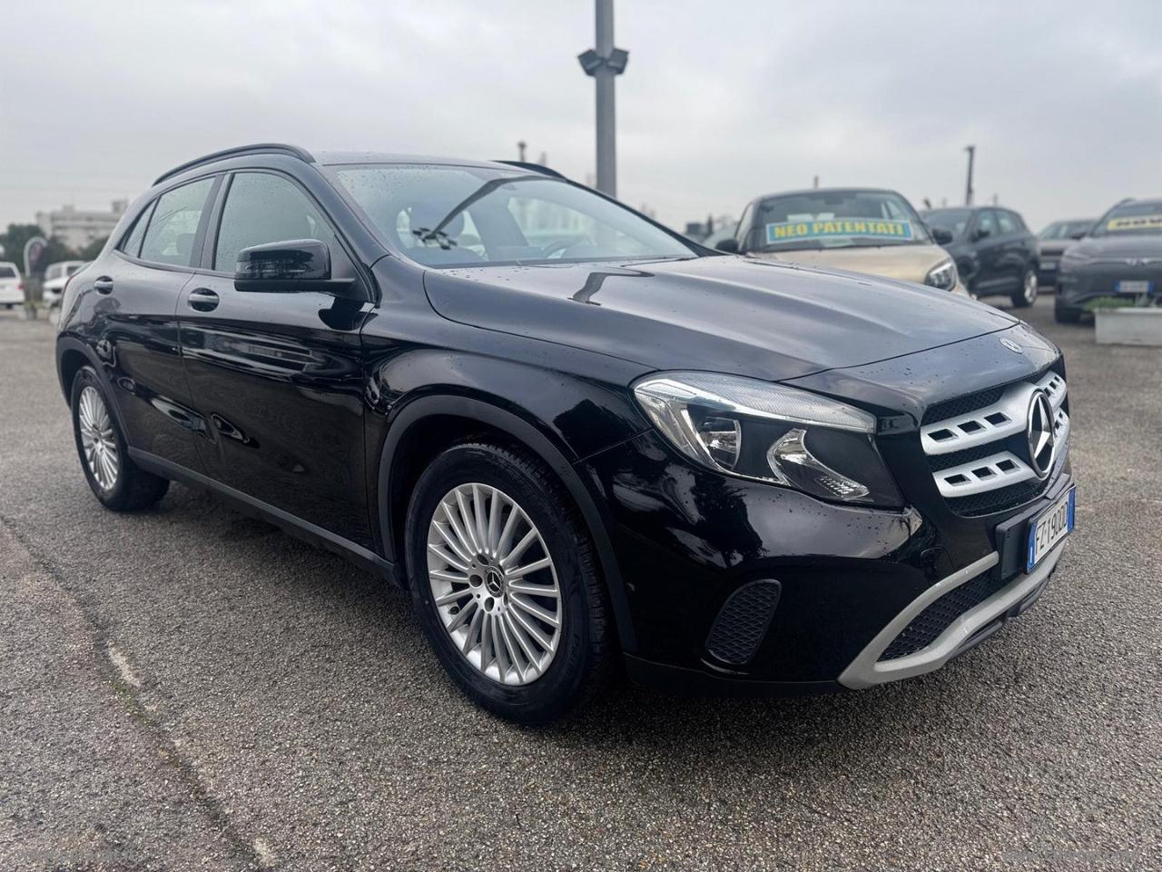 MERCEDES-BENZ GLA 180 Executive