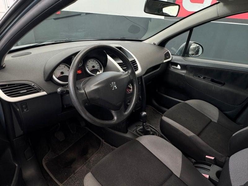 Peugeot 207 207 5p 1.4 hdi XS