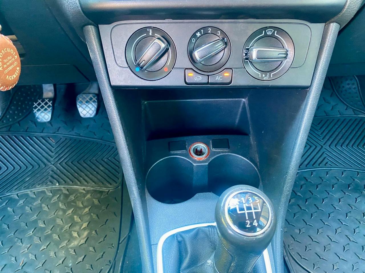 Volkswagen Polo 5p 1.2 tdi COMPLETAMENTE TAGLIANDATA -GARANZIA -NEO PATENTATI