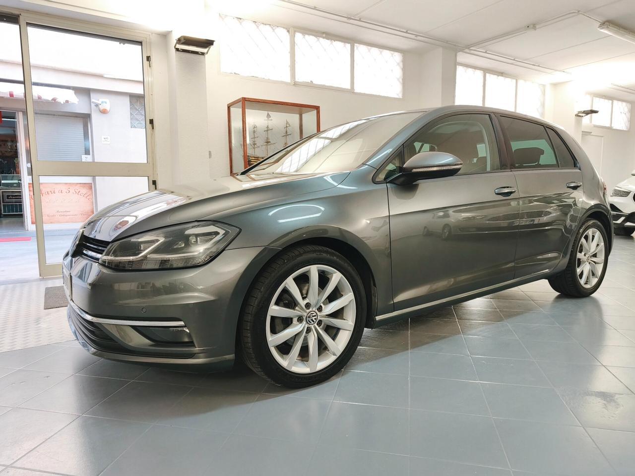Volkswagen Golf 1.6 TDI 115 CV DSG -B.E.L.L.I.S.S.I.M.A.-