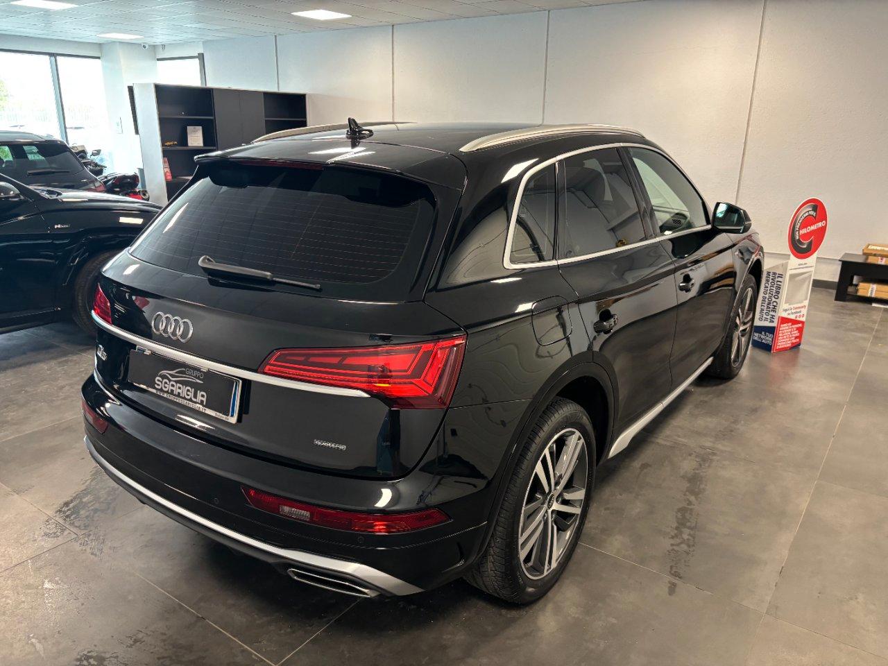 Audi Q5 4X4 S Line Plus Quattro 40 2.0 tdi mhev s-tronic