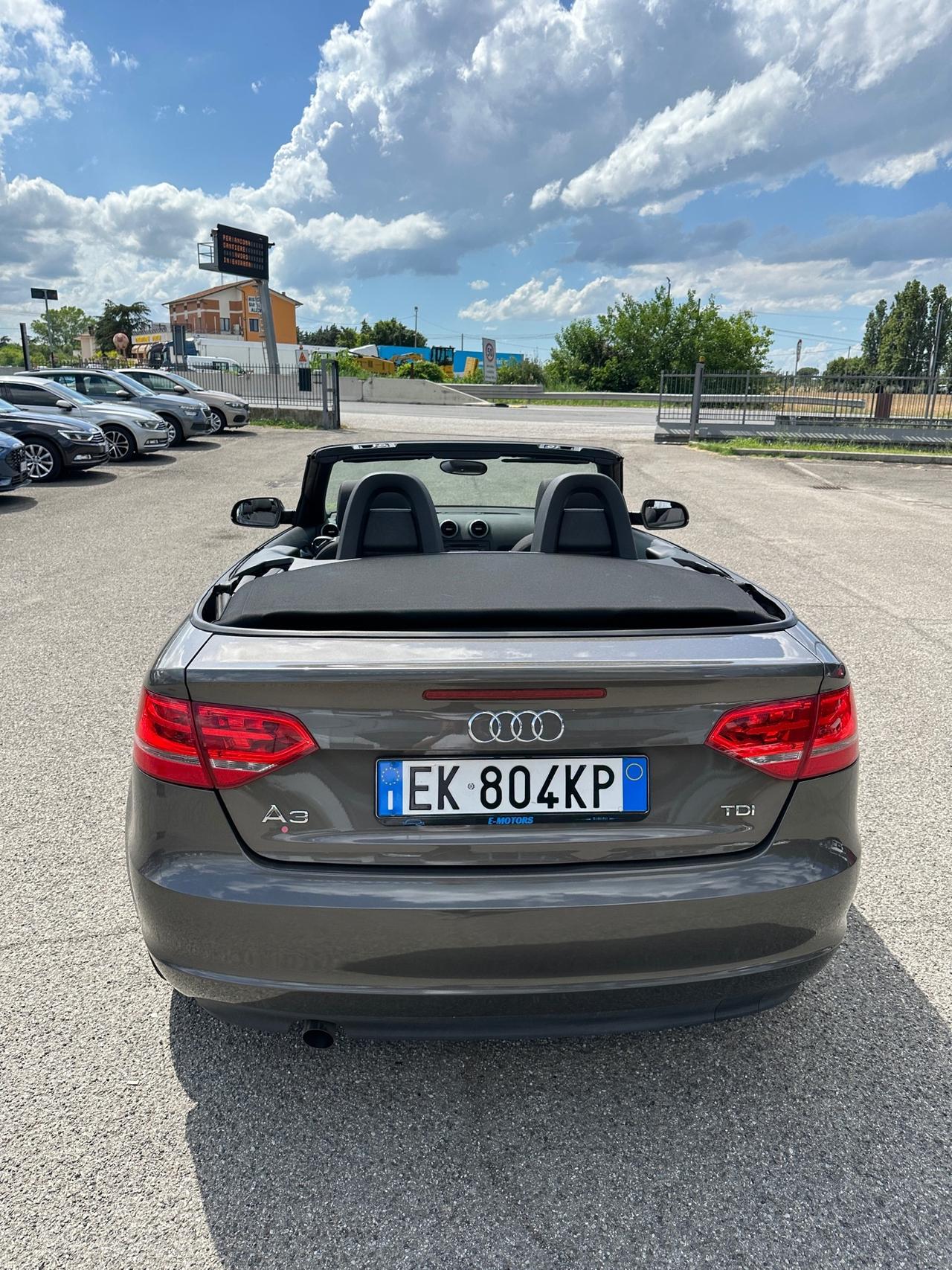 Audi A3 Cabrio 1.6 TDI 105 CV CR Attraction - 2012