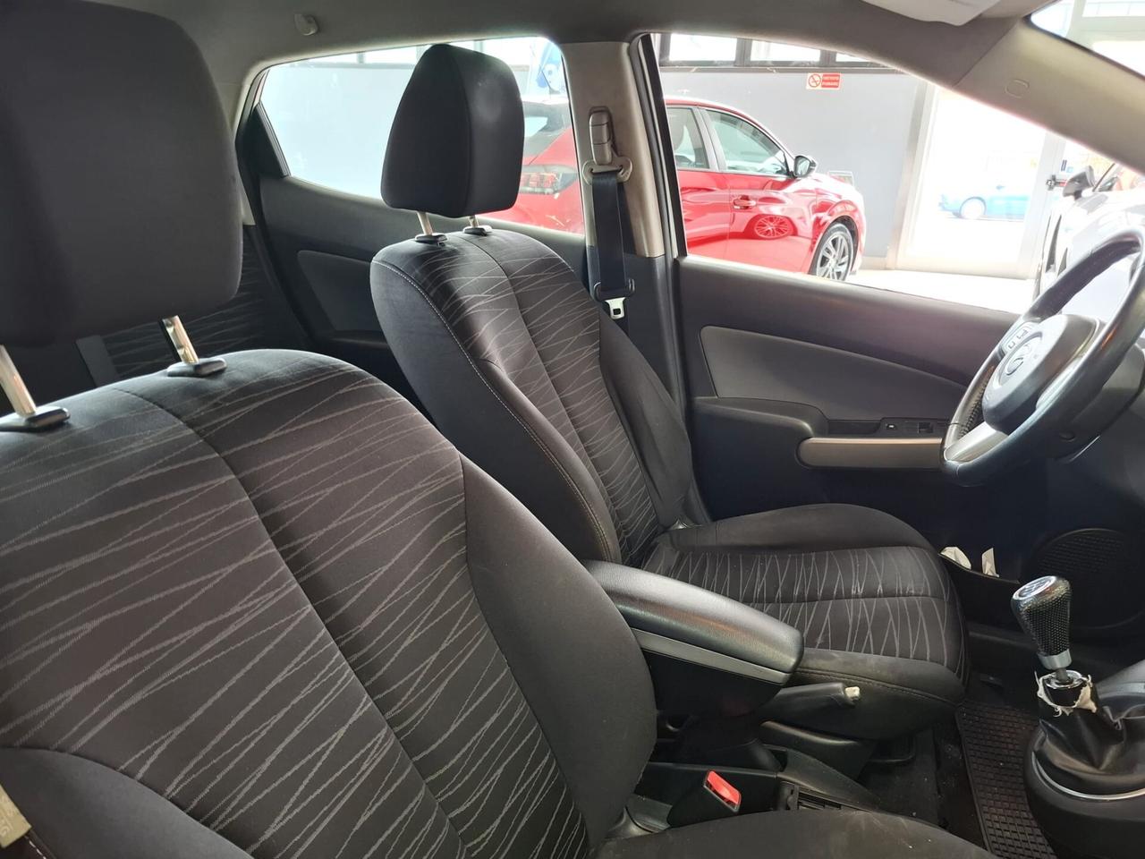 Mazda 2 Benz/Gpl Manuale
